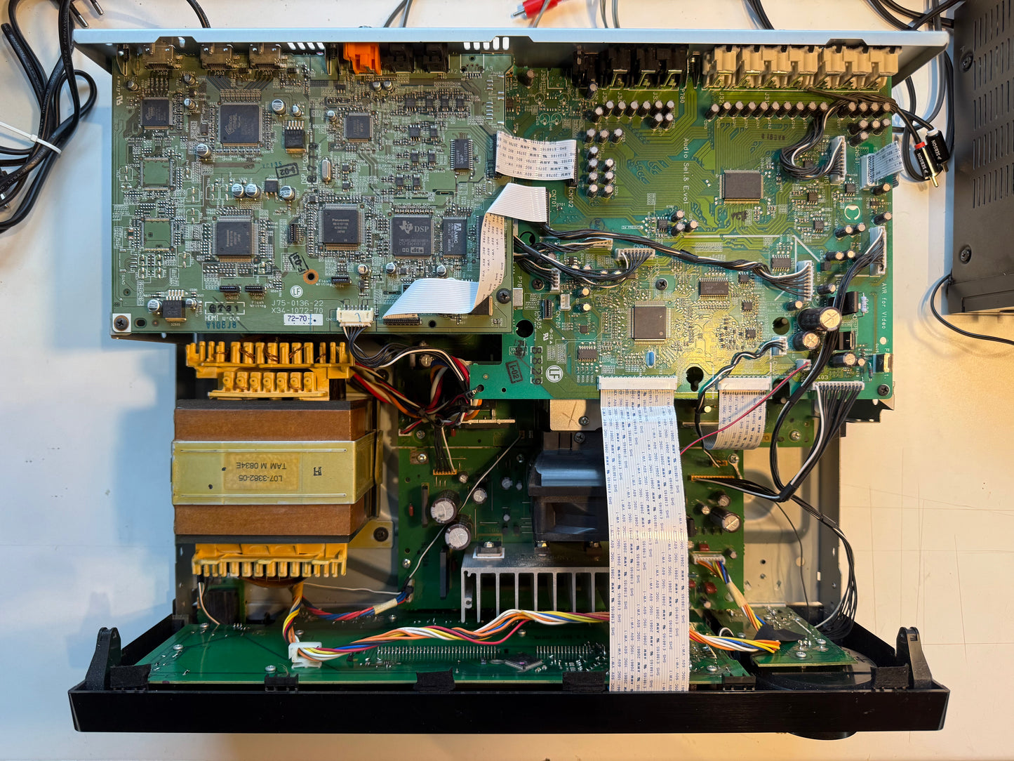 Kenwood KRF-V7300D - AV Receiver